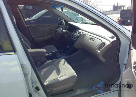 2001 Honda Accord 2.3 Ex z USA, uszkodzony, nr VIN JHMCG66831C001358